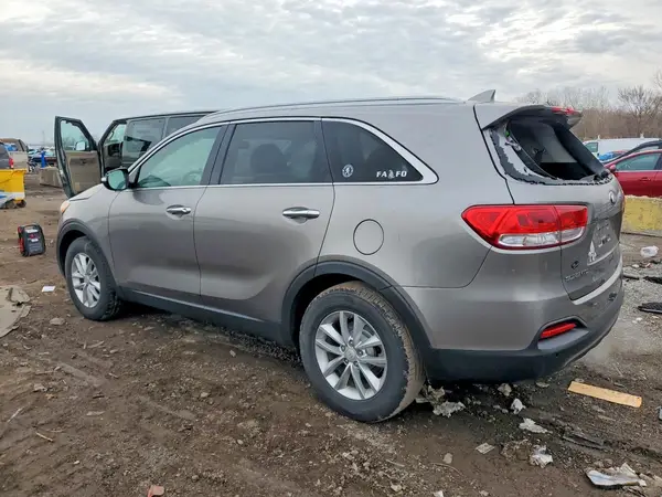 5XYPG4A53JG359141 2018 KIA SORENTO - Image 2