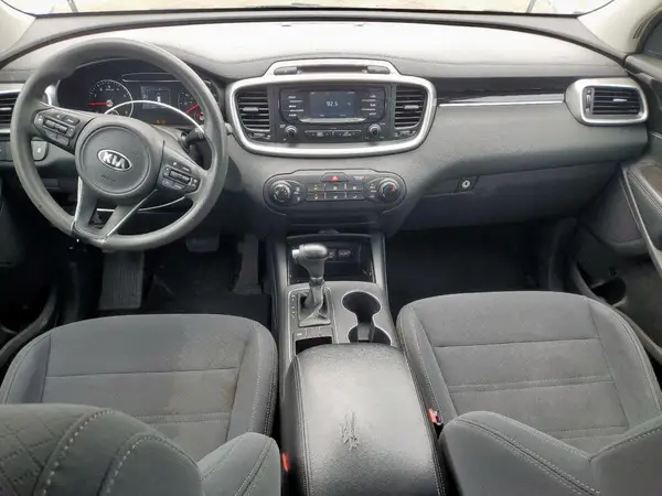 5XYPG4A53JG390583 2018 KIA SORENTO - Image 8