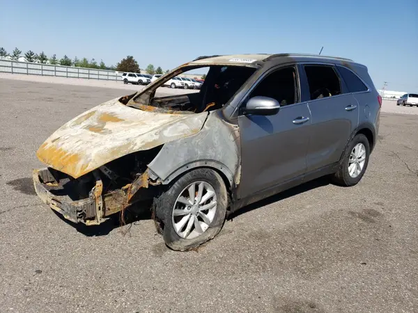 5XYPG4A53JG393385 2018 KIA SORENTO - Image 1