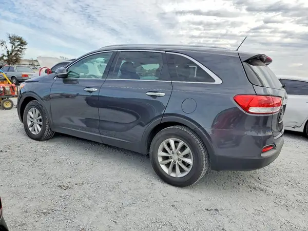 5XYPG4A53JG393712 2018 KIA SORENTO - Image 2