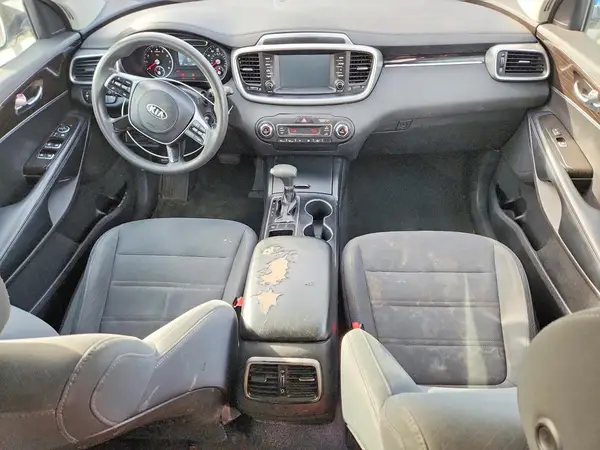 5XYPG4A53KG440898 2019 KIA SORENTO - Image 8