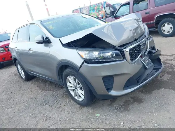 5XYPG4A53KG447267 2019 KIA SORENTO - Image 1