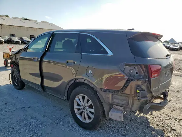 5XYPG4A53KG478700 2019 KIA SORENTO - Image 2
