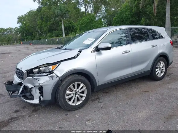 5XYPG4A53KG481550 2019 KIA SORENTO - Image 2