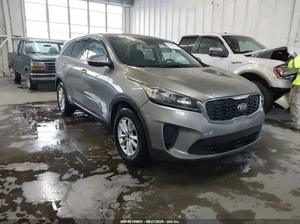 5XYPG4A53KG485016 2019 KIA SORENTO - Image 1
