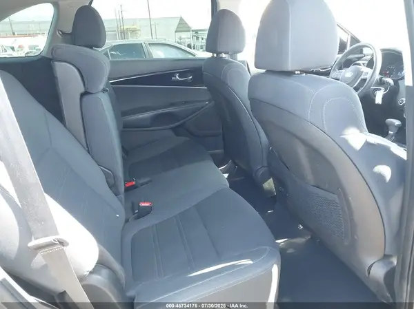 5XYPG4A53KG487767 2019 KIA SORENTO - Image 8