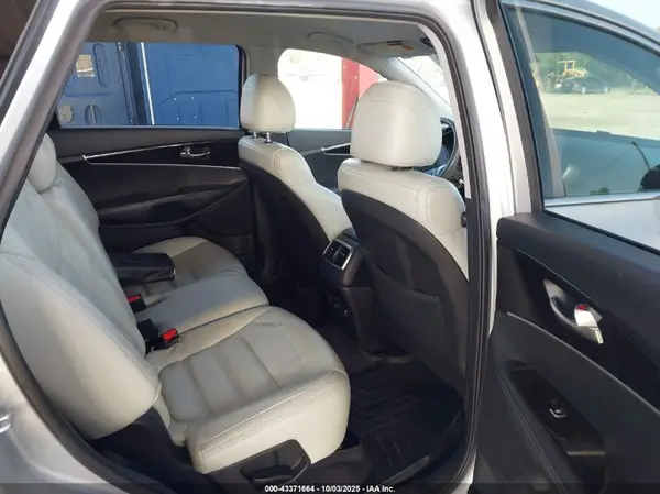 5XYPG4A53KG488076 2019 KIA SORENTO - Image 8
