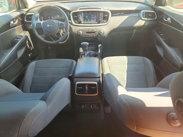 5XYPG4A53KG489230 2019 KIA SORENTO - Image 8