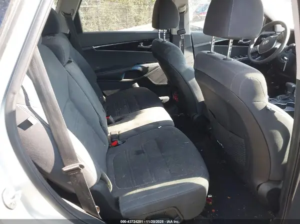 5XYPG4A53KG492645 2019 KIA SORENTO - Image 8
