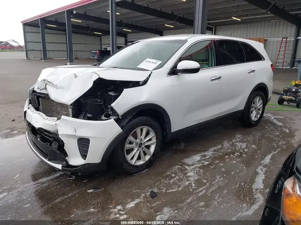 5XYPG4A53KG555002 2019 KIA SORENTO - Image 2