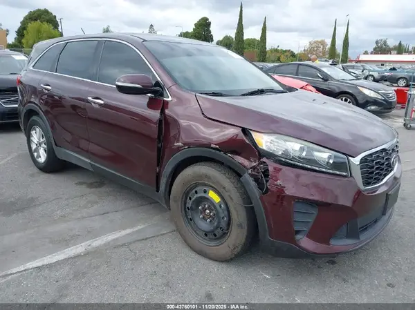 5XYPG4A53KG559356 2019 KIA SORENTO - Image 1