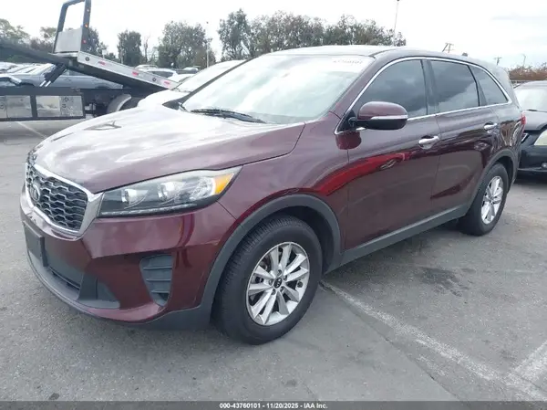 5XYPG4A53KG559356 2019 KIA SORENTO - Image 2