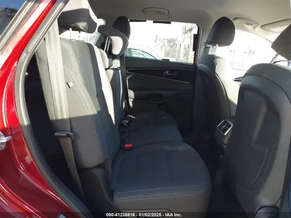 5XYPG4A53KG559373 2019 KIA SORENTO - Image 8