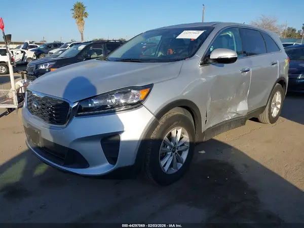 5XYPG4A53KG559664 2019 KIA SORENTO - Image 2