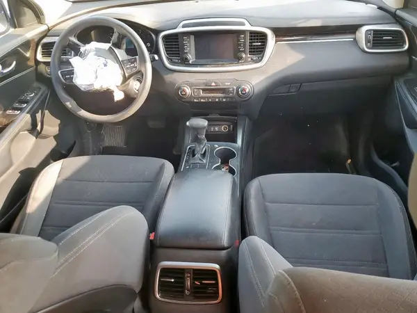 5XYPG4A53KG560037 2019 KIA SORENTO - Image 8