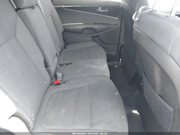 5XYPG4A53KG571040 2019 KIA SORENTO - Image 8
