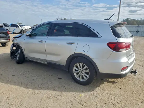 5XYPG4A53KG580319 2019 KIA SORENTO - Image 2