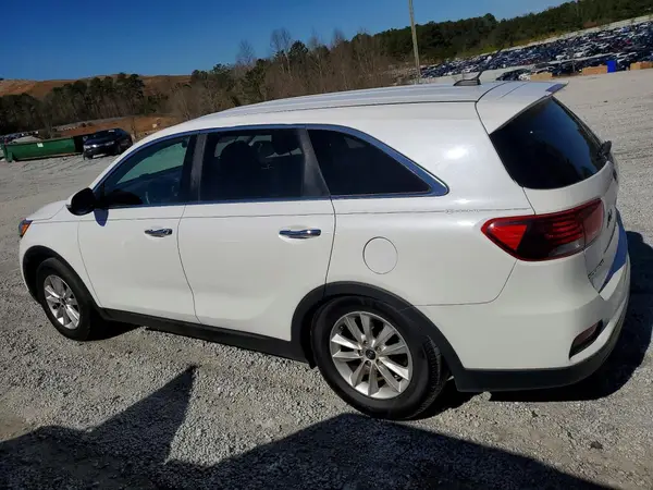 5XYPG4A53KG580563 2019 KIA SORENTO - Image 2