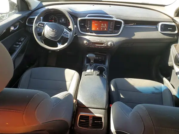 5XYPG4A53KG580563 2019 KIA SORENTO - Image 8