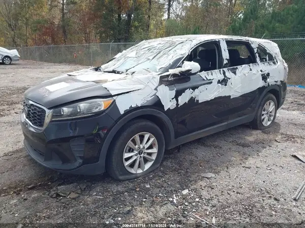 5XYPG4A53KG583284 2019 KIA SORENTO - Image 2