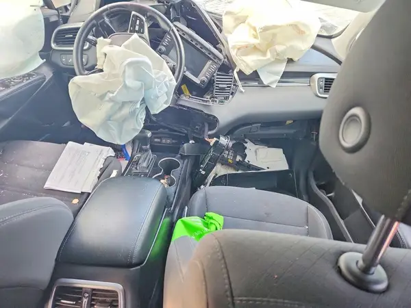 5XYPG4A53KG598092 2019 KIA SORENTO - Image 8