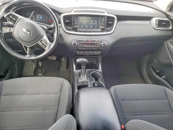 5XYPG4A53KG601055 2019 KIA SORENTO - Image 8
