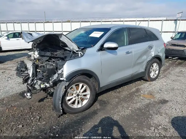 5XYPG4A53LG615359 2020 KIA SORENTO - Image 2