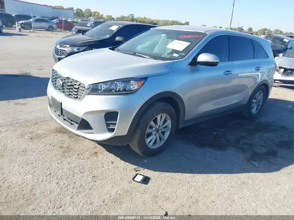 5XYPG4A53LG616379 2020 KIA SORENTO - Image 2