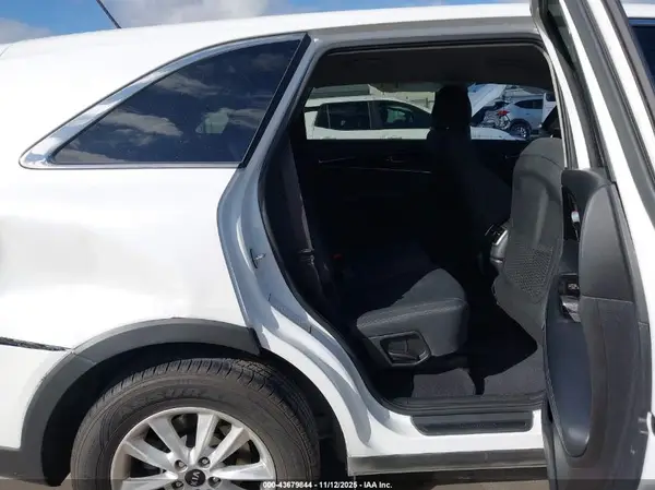 5XYPG4A53LG616432 2020 KIA SORENTO - Image 8