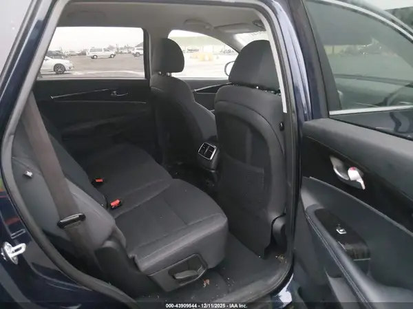 5XYPG4A53LG634042 2020 KIA SORENTO - Image 8