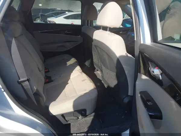 5XYPG4A53LG697190 2020 KIA SORENTO - Image 8