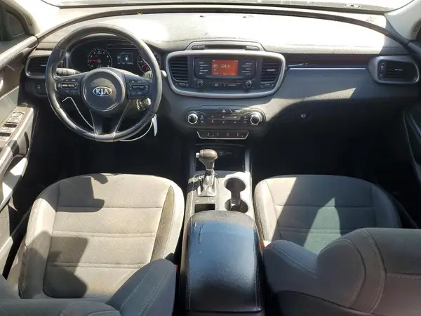 5XYPG4A54GG001331 2016 KIA SORENTO - Image 8
