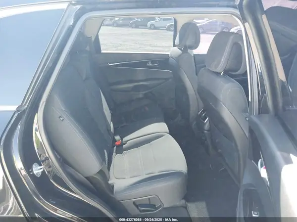 5XYPG4A54GG010403 2016 KIA SORENTO - Image 8