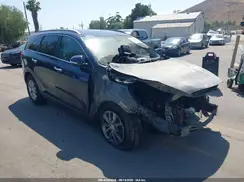 5XYPG4A54GG016749 2016 KIA SORENTO