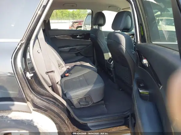 5XYPG4A54GG182866 2016 KIA SORENTO - Image 8