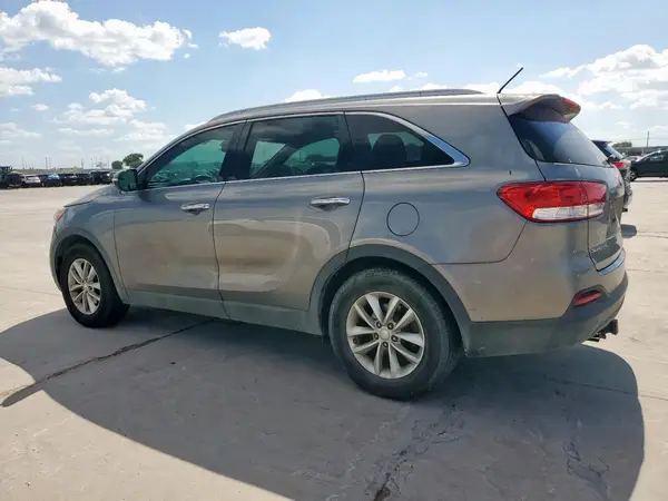 5XYPG4A54HG213678 2017 KIA SORENTO - Image 2