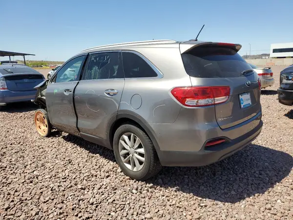 5XYPG4A54HG219612 2017 KIA SORENTO - Image 2