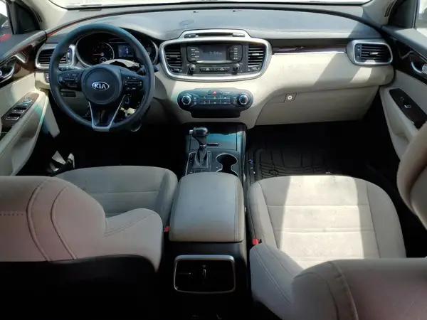 5XYPG4A54HG219660 2017 KIA SORENTO - Image 8