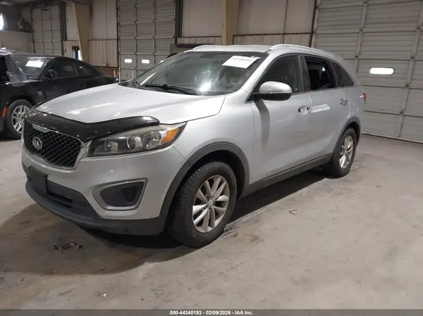 5XYPG4A54HG234580 2017 KIA SORENTO - Image 2