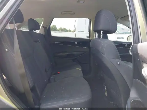 5XYPG4A54HG287750 2017 KIA SORENTO - Image 8
