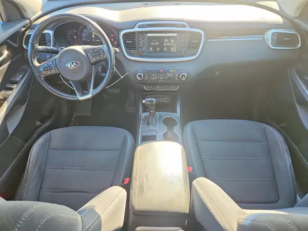 5XYPG4A54HG307088 2017 KIA SORENTO - Image 8