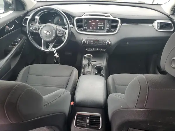 5XYPG4A54HG308256 2017 KIA SORENTO - Image 8