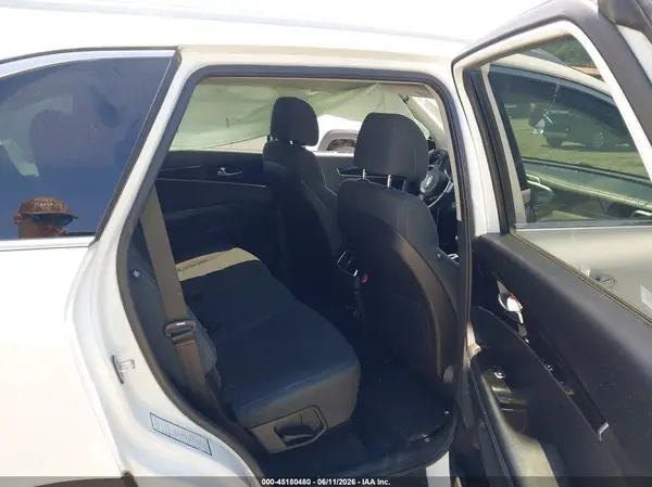 5XYPG4A54HG320455 2017 KIA SORENTO - Image 8