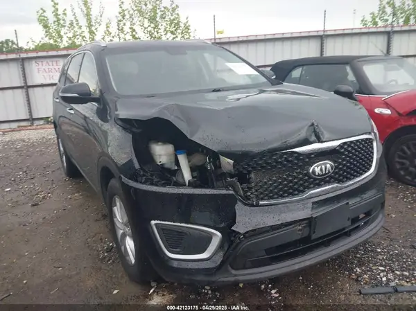 5XYPG4A54JG354689 2018 KIA SORENTO - Image 1