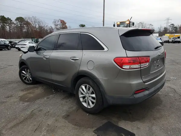 5XYPG4A54JG393377 2018 KIA SORENTO - Image 2