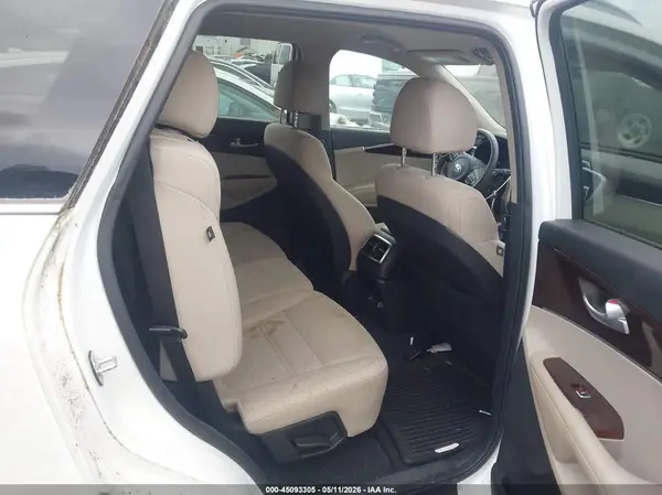 5XYPG4A54JG402644 2018 KIA SORENTO - Image 8