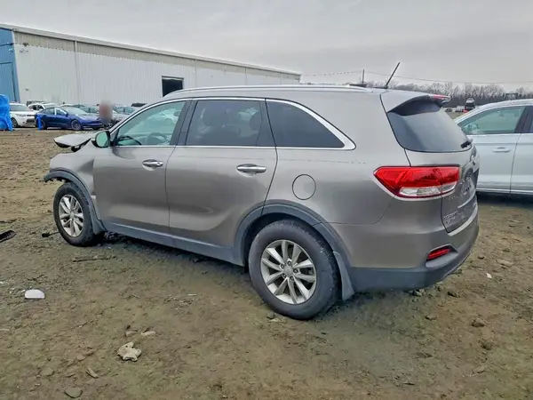 5XYPG4A54JG406581 2018 KIA SORENTO - Image 2