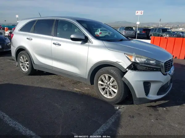 5XYPG4A54KG465020 2019 KIA SORENTO - Image 1