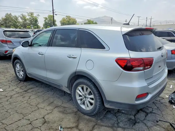 5XYPG4A54KG490709 2019 KIA SORENTO - Image 2
