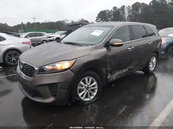 5XYPG4A54KG519464 2019 KIA SORENTO - Image 2